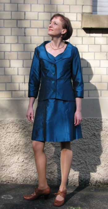 Kleid-Jacke-Kombination